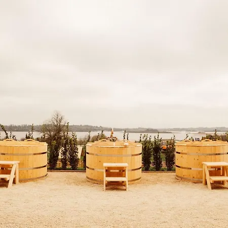 酒店 Glasson Lakehouse 4*