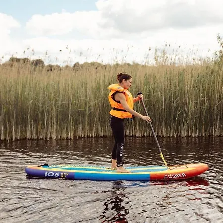 Glasson Lakehouse מלון 4*