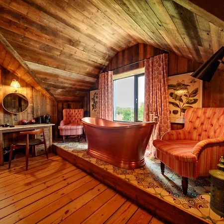 فندق Glasson Lakehouse 4*