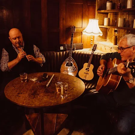 Hotel Glasson Lakehouse 4*