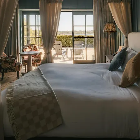 Glasson Lakehouse 4* آثلون