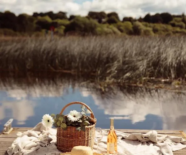 Hotel Glasson Lakehouse