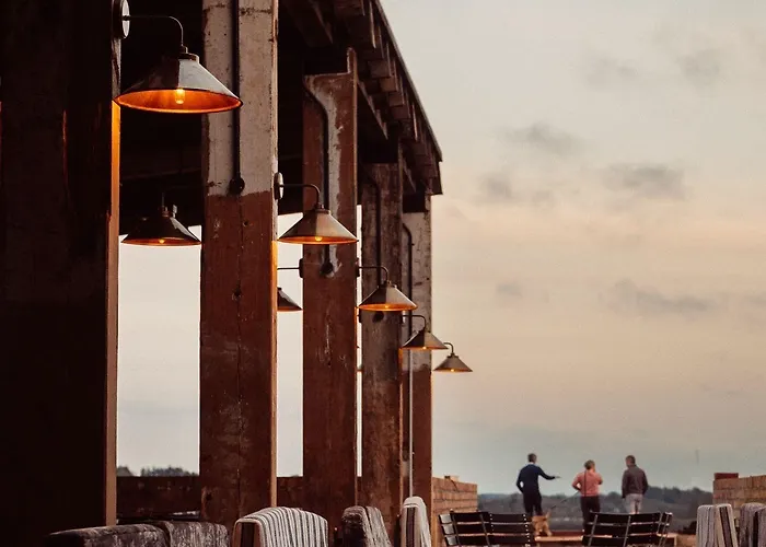 Hotel Glasson Lakehouse